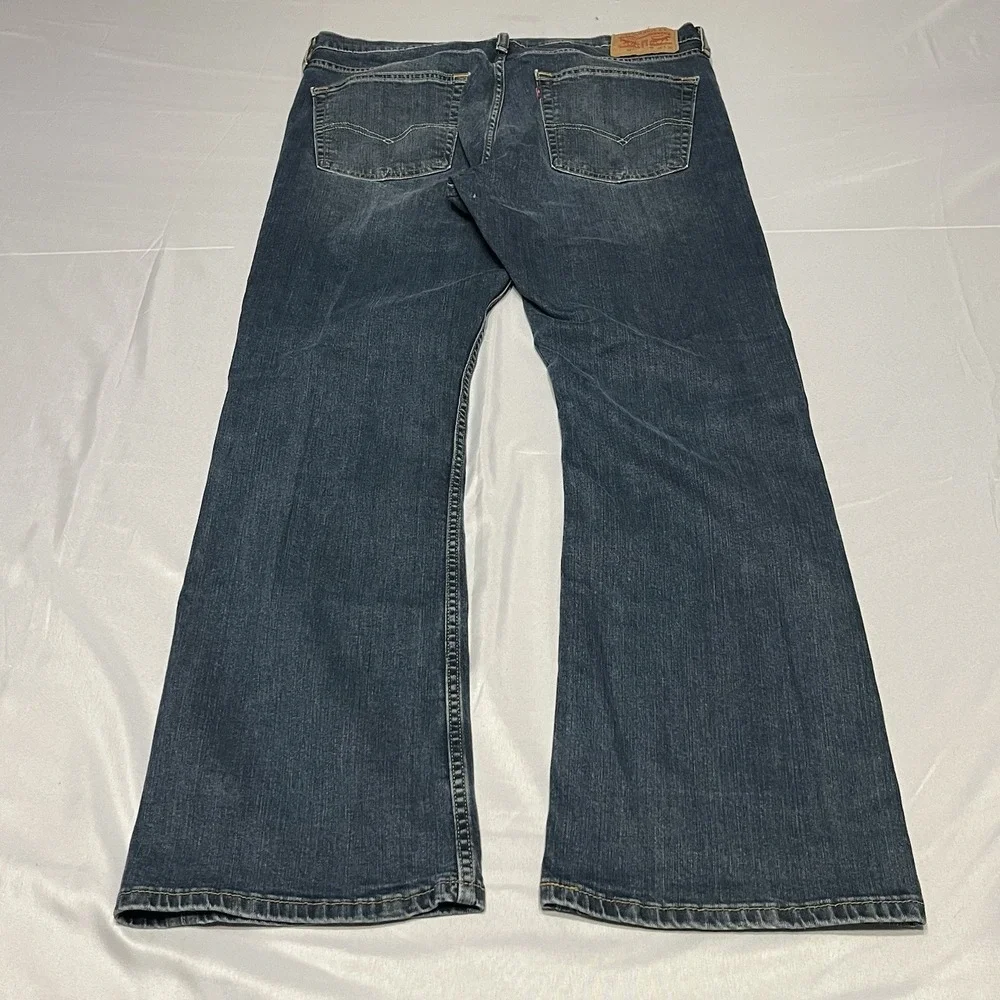 Levis pictures show